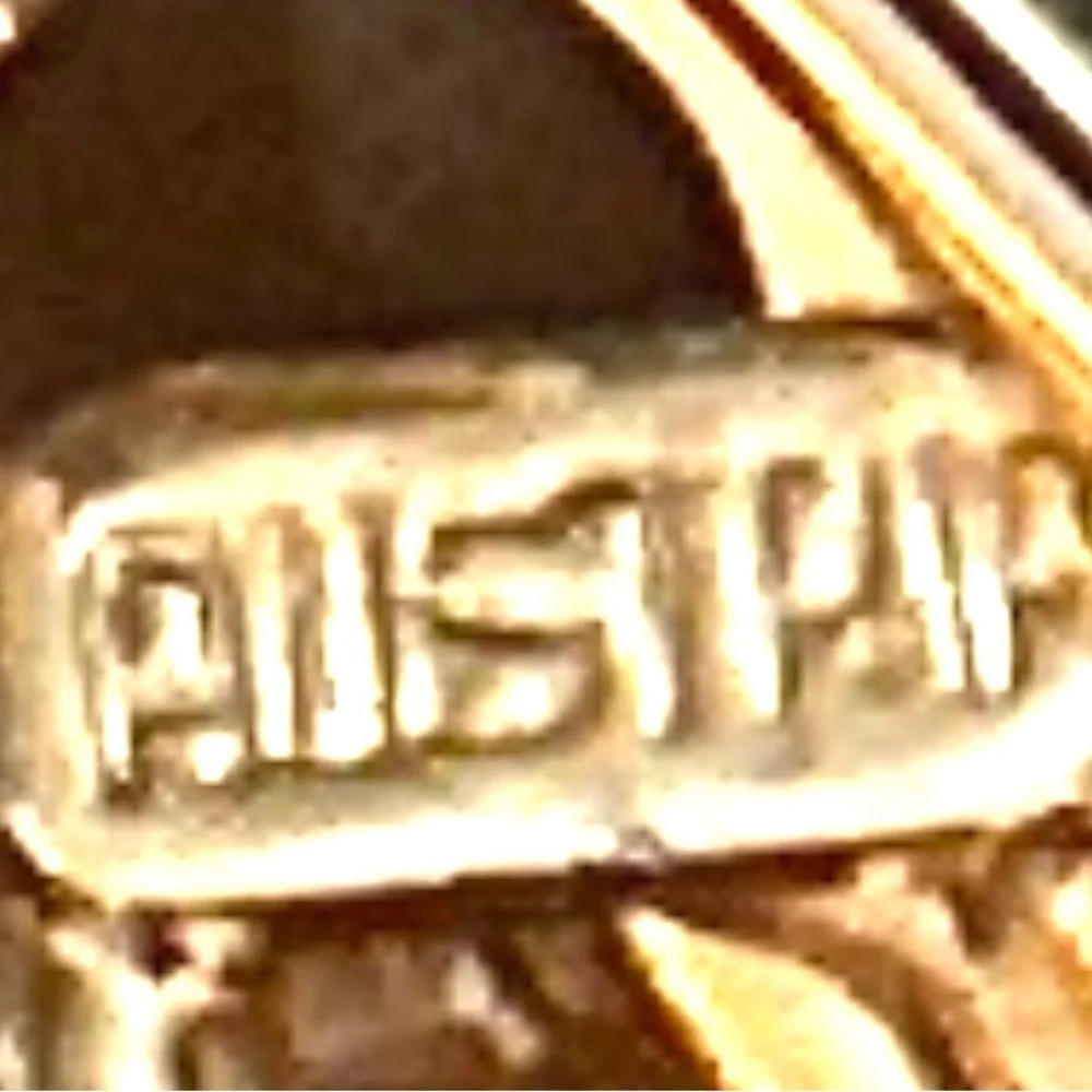 Vintage Austria Signed of Glass Rhinestone beautiful Gold Metal Brooch,Earrings - Picture 14 of 15